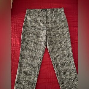 7th Avenue Suiting Collection New York & Company Black and White Dress Pants